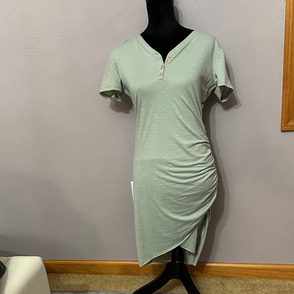 Green Short Sleeve Dress